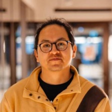 Adonis – Co-Founder von Praxista